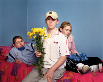Mark-Neville-Série-22Port-Glasgow22-Marks-New-Flat-2005-350x280 MERIGNAC PHOTOGRAPHIC FESTIVAL ART 