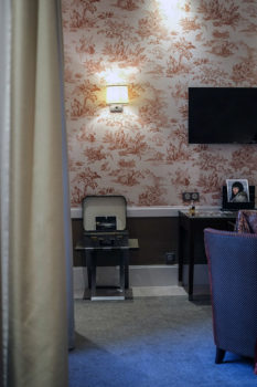 C-233x350 Nicolas Comment, Caval 