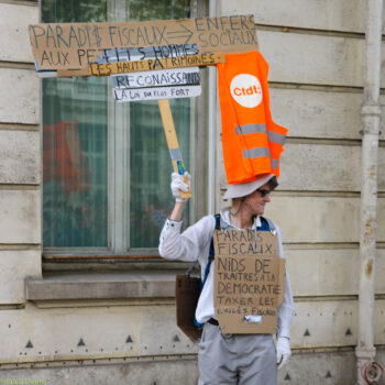 Manif-2_Octobre25-25-350x350 OCTOBRE ROUGE PHOTOGRAPHIE 