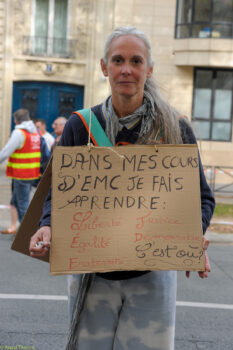 Manif-2_Octobre25-5-233x350 Manif-2_Octobre25-5 
