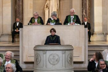 installation-francoise-huguier-credit-edouard-brane-8-x540q80-350x233 OCTOBRE ROUGE PHOTOGRAPHIE 